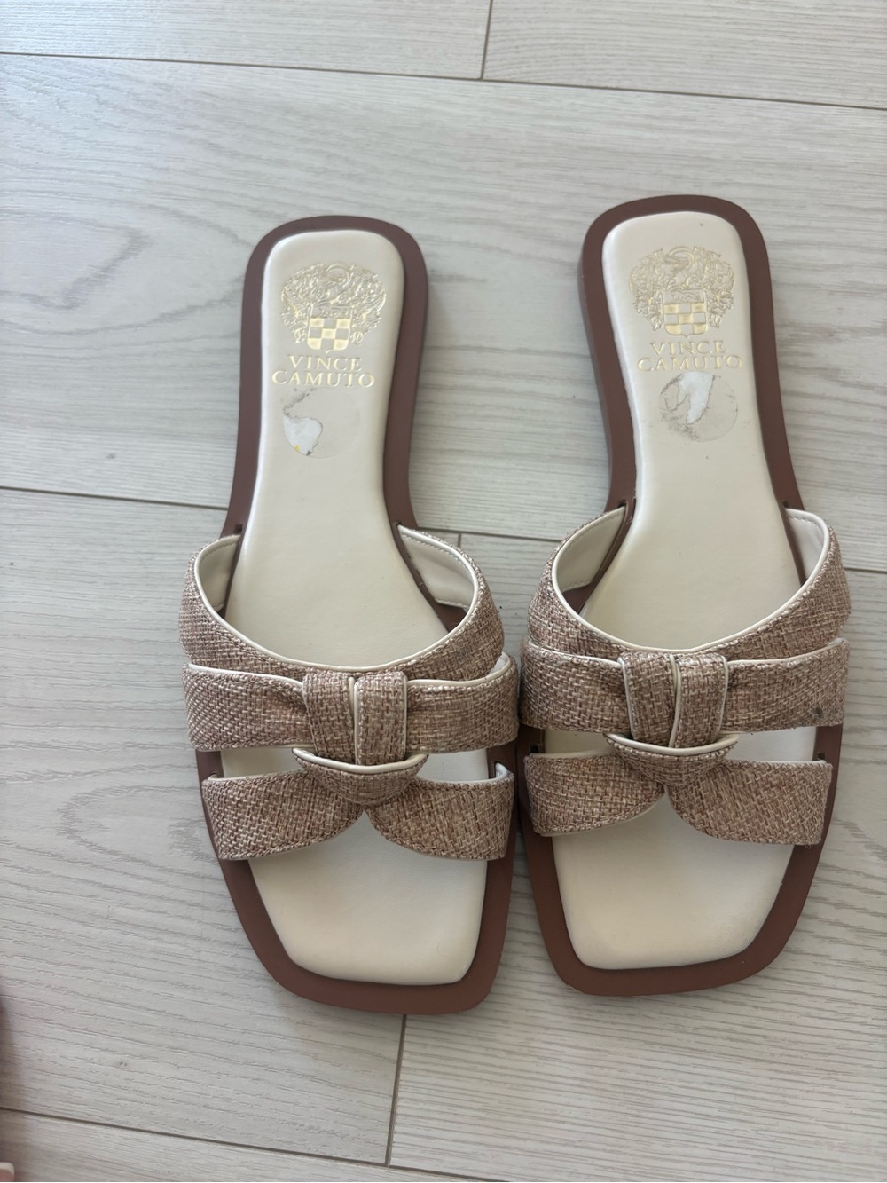 Vince Camuto Natural Beige Bow Slide Sandals